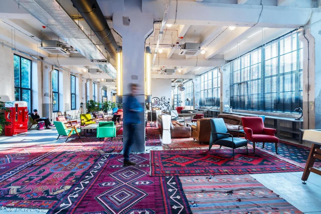 Отель Fabrika Hostel & Suites Тбилиси
