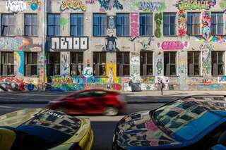 Отель Fabrika Hostel & Suites Тбилиси-0
