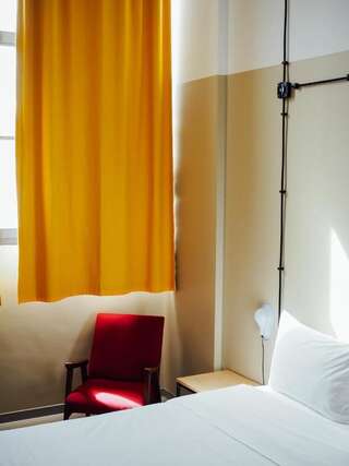 Отель Fabrika Hostel & Suites Тбилиси Двухместный номер с 1 кроватью-5