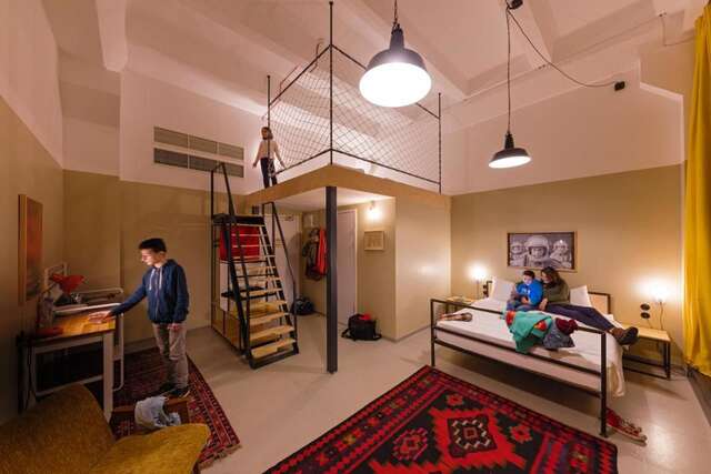 Отель Fabrika Hostel & Suites Тбилиси-22